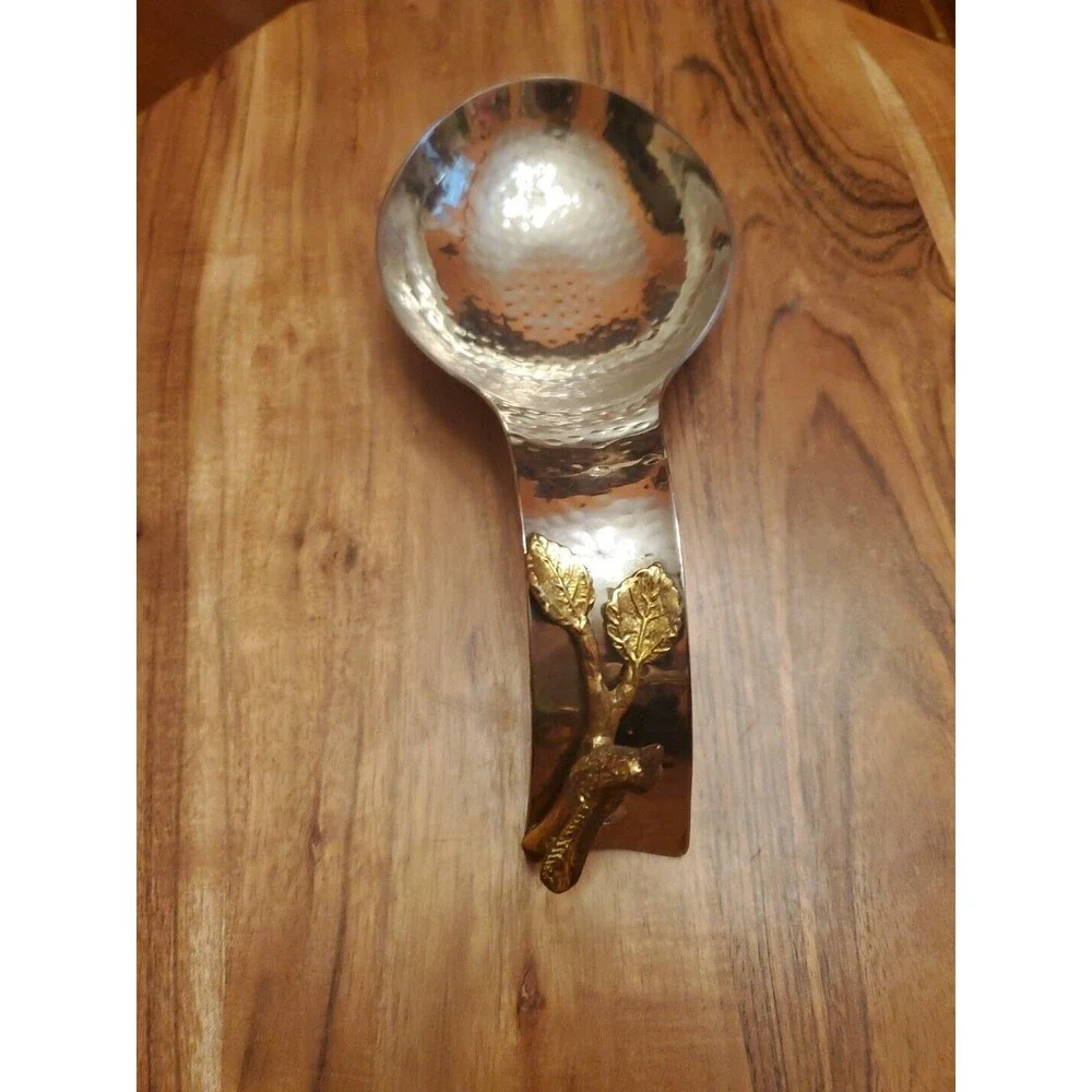 Unbranded silver metal